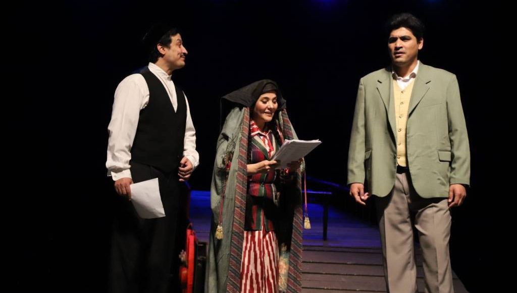 Milliy markaz jamoasi jadidlarga bag‘ishlangan yangi teatr asarini tomosha qildi