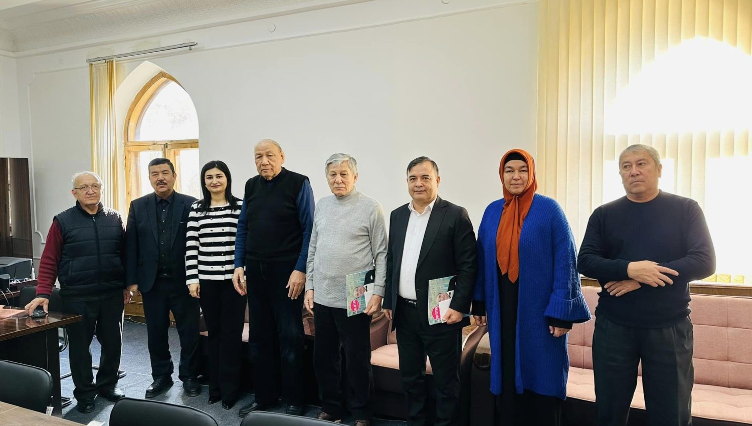 “Guliston” jurnalida 2023 yil davomida e’lon qilingan eng yaxshi materiallar mualliflarini an’anaviy taqdirlash marosimi o‘tkazildi