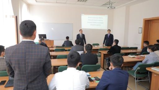 TDYUU “Davlat va huquq nazariyasi” kafedrasi o'qituvchisi Azizjon Xo'janazarov tashabbusi bilan “Xalqaro huquq va qiyosiy huquqshunoslik” fakul`teti talabalari uchun mahorat darsi tashkil  etildi.