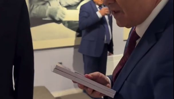 Chingiz Aytmatov uy-muzeyiga O‘zbekistonda nashr etilgan kitoblar taqdim etildi