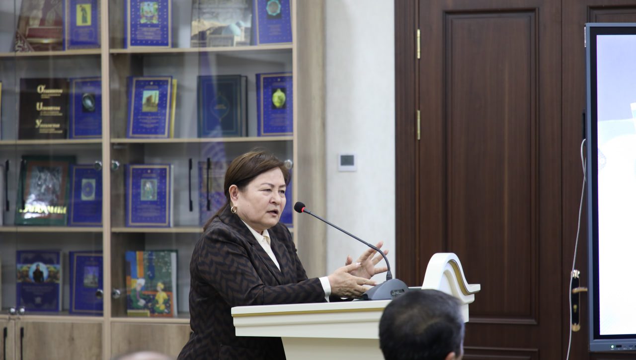 “O‘zbekiston Respublikasi Konstitutsiyasi: o‘quv qo‘llanma” kitobi taqdimoti bo‘lib o‘tdi
