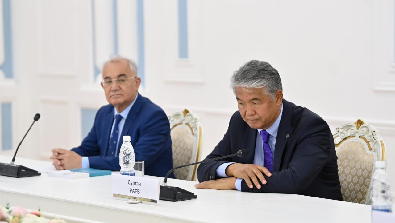 Qirg‘iziston parlamentida Chingiz Aytmatov nomidagi institut vakillari bilan uchrashuv
