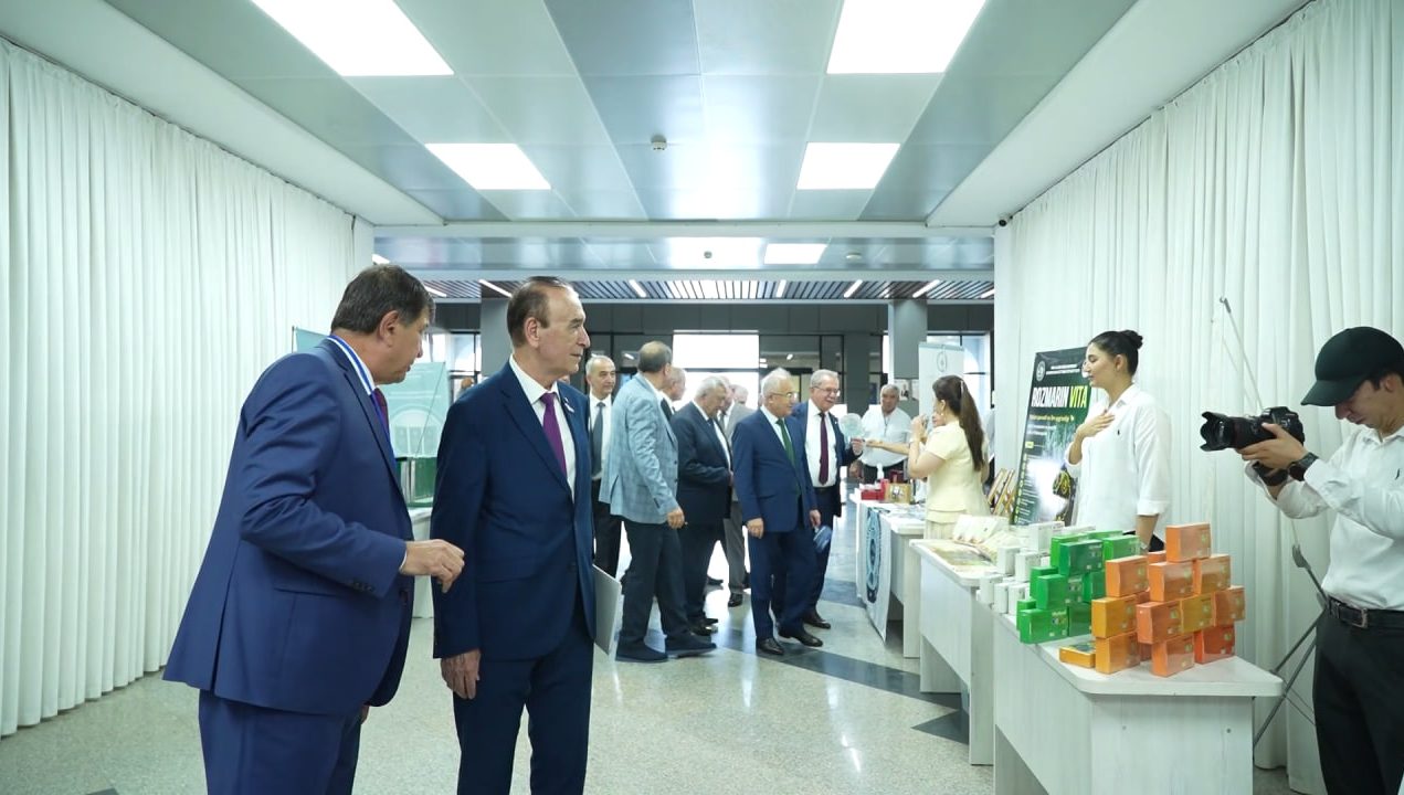 Buxoroda an'anaviy Ibn Sino o'qishlari xalqaro ilmiy-amaliy anjumani bo'lib o'tdi!