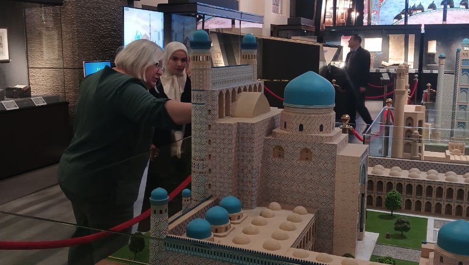 Inson huquqlari bo‘yicha V Samarqand forumi ishtirokchilari Islom sivilizatsiyasi markazini ziyorat qildilar