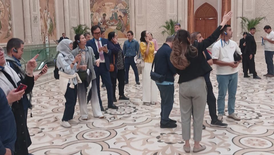 Inson huquqlari bo‘yicha V Samarqand forumi ishtirokchilari Islom sivilizatsiyasi markazini ziyorat qildilar