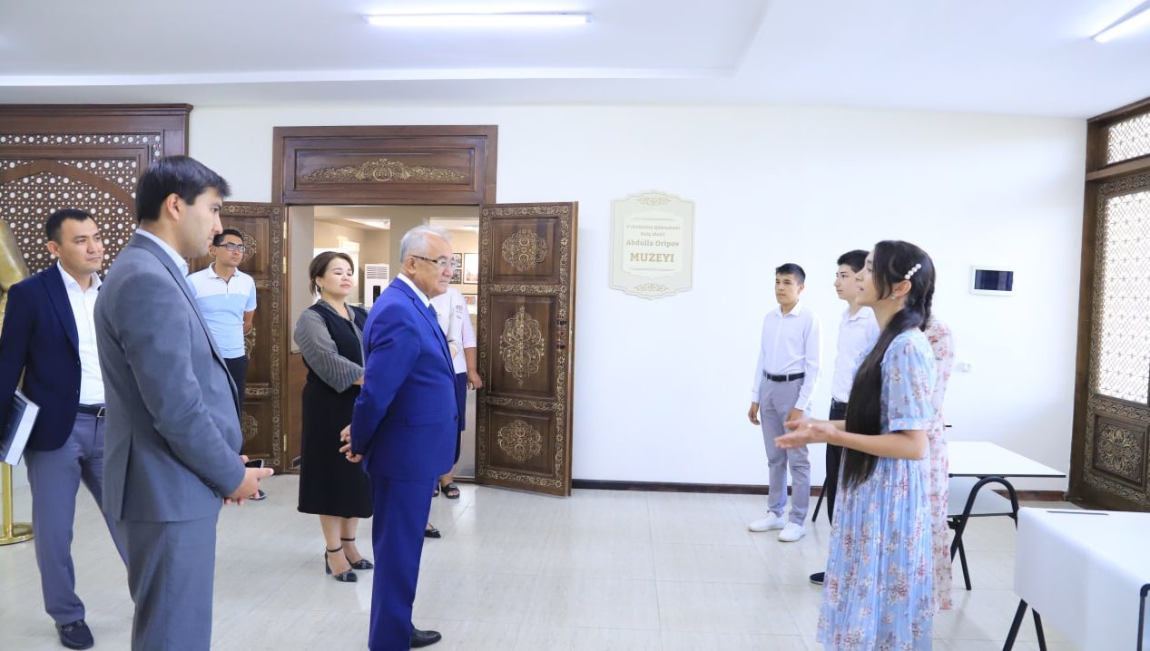 Akmal Saidov qashqadaryolik yosh ijodkorlar bilan uchrashdi