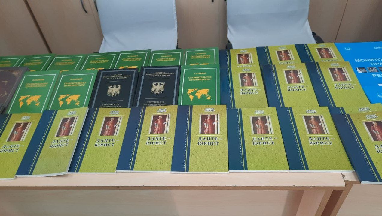 Gulistonlik bolajonlarga – Markazdan kitoblar yetkazildi