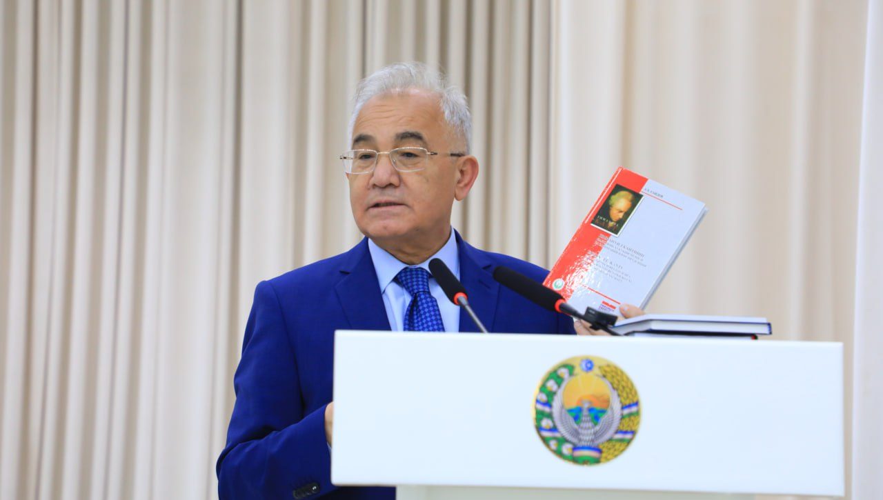 Akademik Akmal Saidov farg‘onalik talaba yoshlar bilan uchrashdi