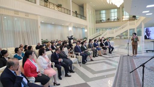 Abdulla Oripov tavalludining 80 yilligiga bag'ishlangan xotira tadbiridan fotoreportaj