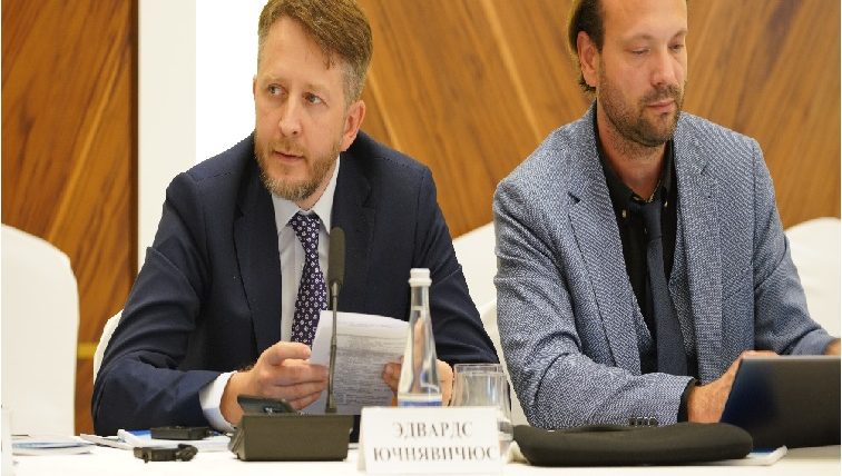 “Fuqarolik jamiyati institutlari va saylov” (Xalqaro davra suhbati jarayonlaridan fotoreportaj)