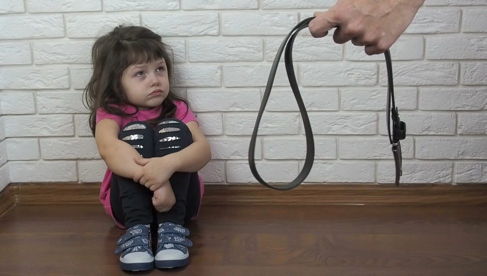 Зўравонликдан жабрланган болаларга ижтимоий хизматларни ташкил қилиш тартиби белгиланди