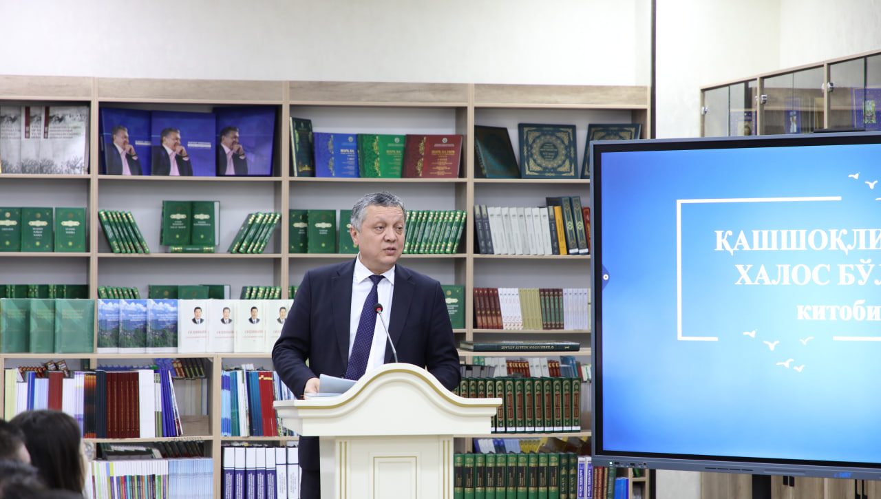 Xitoy Elchixonasi Inson huquqlari uyiga 800 ta kitob sovg‘a qildi