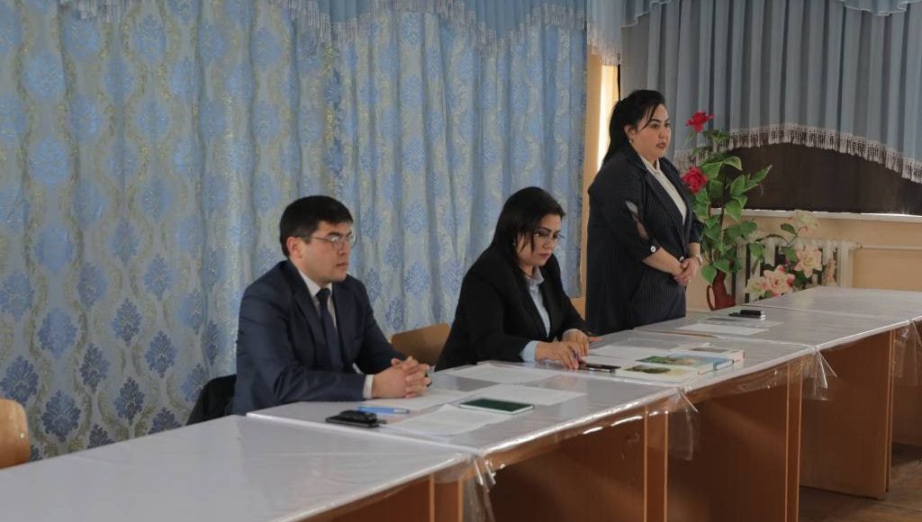 Mamlakatimizda shu kunlarda «Inson huquqlari haftaligi» o‘tkazilmoqda. Haftalik doirasida Chirchiq tibbiyot kollejida «Sudya va yoshlar» uchrashuvi bo‘lib o‘tdi. Uchrashuvda fuqarolik ishlari bo‘yicha Chirchiq tumanlararo sudi sudyalari Shoira Ermetova, Qizlarxon Ag‘zamova, Nozimjon Ismoilov, kollej o‘qituvchi va o‘quvchilari hamda OAV vakillari ishtirok etdi.