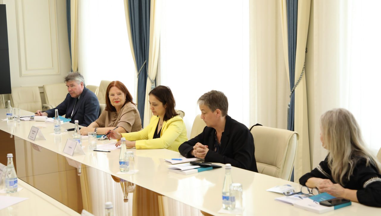 Milliy markazda Shvetsiya parlamenti delegatsiyasi  bilan uchrashuv