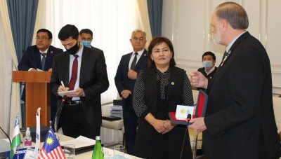 «Inson huquqlari himoyasi uchun»:  ko'krak nishoni ilk sohiblariga topshirildi