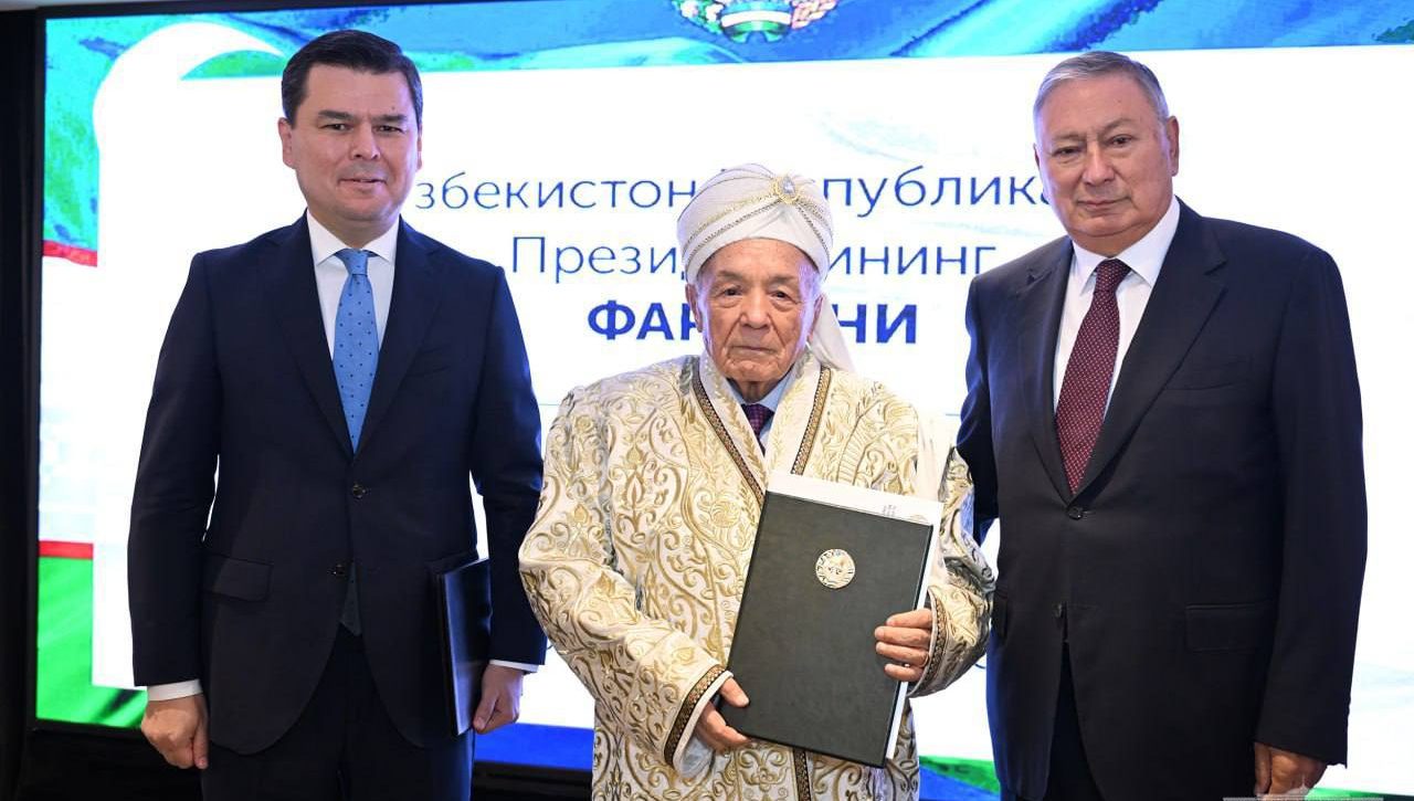 O‘zbekiston Respublikasi Prezidentining farmoni bilan O‘zbekiston ta’lim va fan xodimlari kasaba uyushmasi Respublika kengashi raisining o‘rinbosari Djalilov Shuxrat Ilxamovich O‘zbekiston Respublikasining Faxriy yorlig‘i bilan mukofotlandi