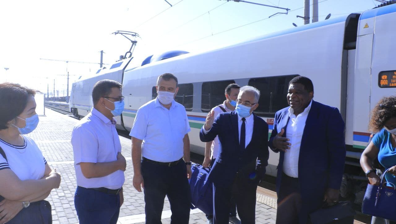 Parlamentlararo Ittifoq Bosh kotibi Martin Chungong boshchiligidagi delegatsiya a'zolari Samarqand shahriga keldi