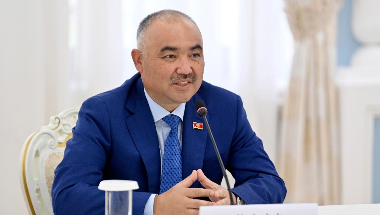 Qirg‘iziston parlamentida Chingiz Aytmatov nomidagi institut vakillari bilan uchrashuv