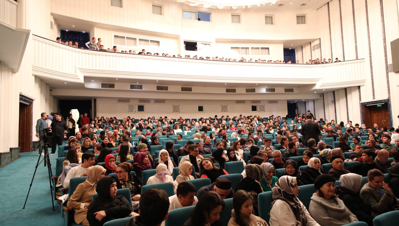 Milliy markaz jamoasi jadidlarga bag‘ishlangan yangi teatr asarini tomosha qildi