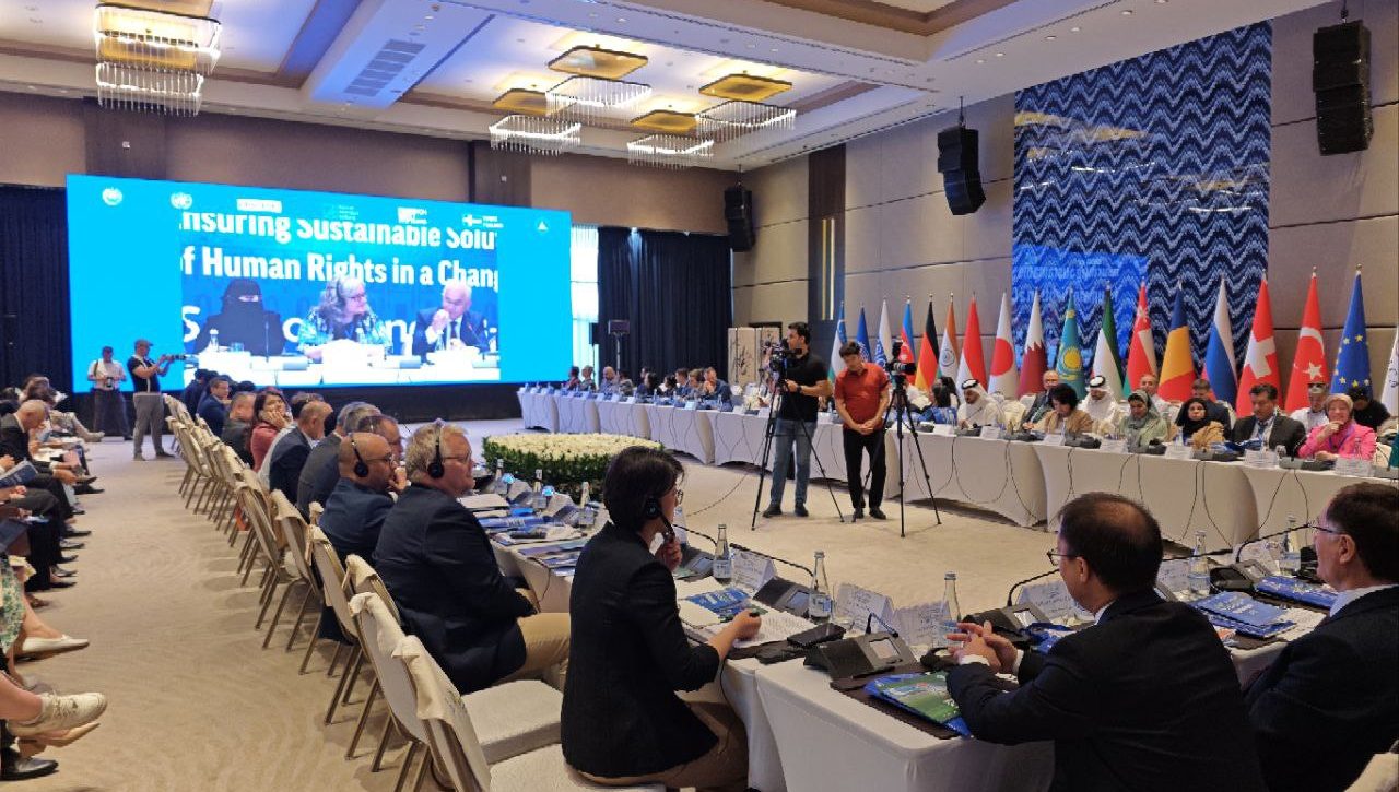 O‘zbekiston Respublikasi Oliy Majlisi Qonunchilik palatasi Spikerining birinchi o‘rinbosari, Inson huquqlari bo‘yicha O‘zbekiston Respublikasi Milliy markazi direktori Akmal Saidovning “Ekologik tahdidlar: O‘zgarayotgan dunyoda inson huquqlarining istiqboli, barqaror yechimlarni izlash” mavzusidagi Inson huquqlari bo‘yicha IV an’anaviy Samarqand forumidagi so‘zi