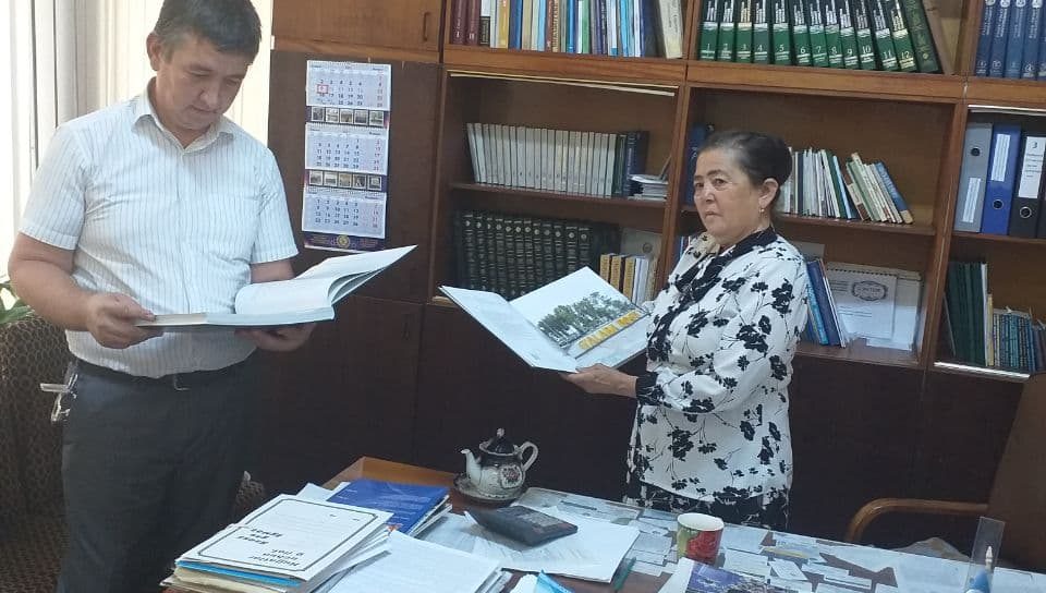 Milliy markaz kitoblari Fanlar akademiyasining fundamental kutubxonasidan joy oldi
