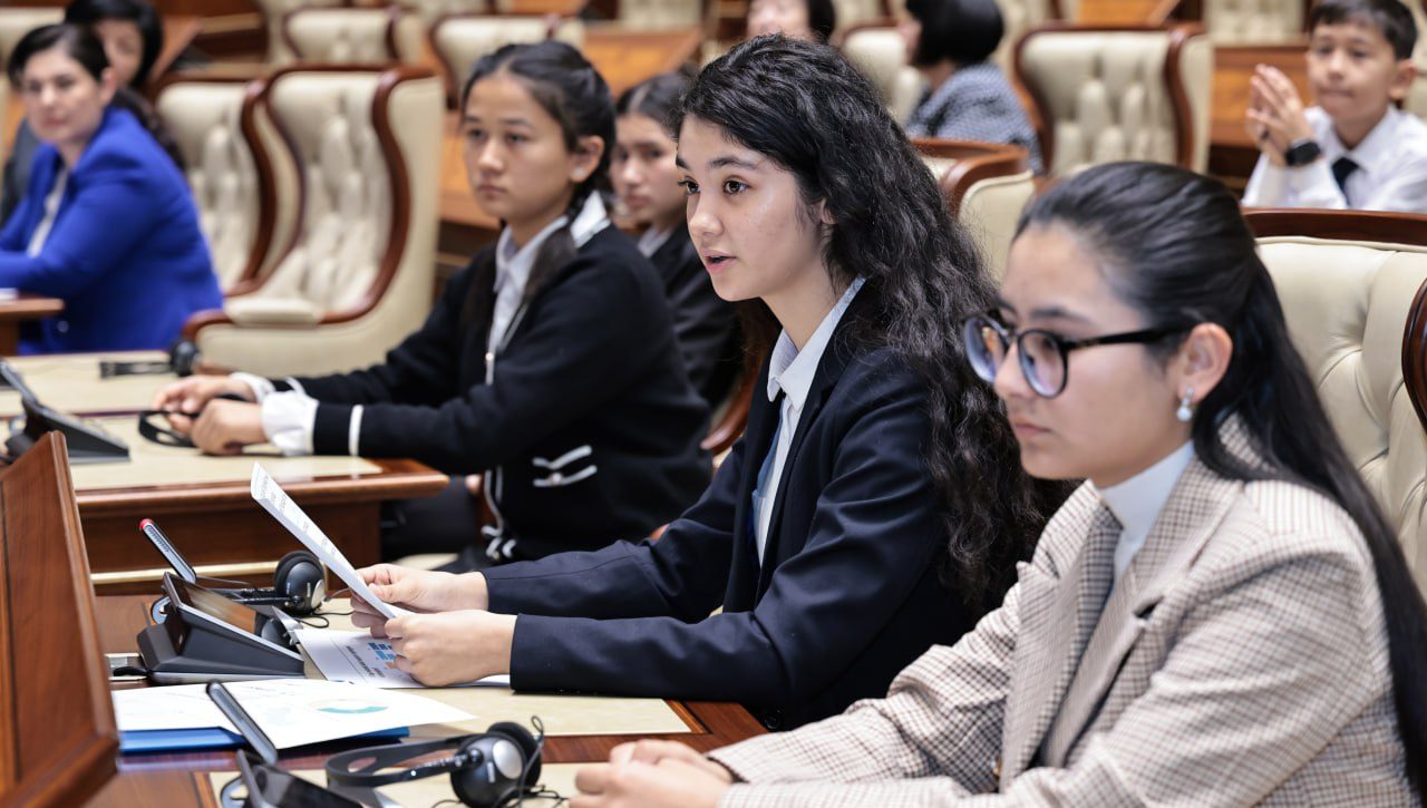 Bola huquqlari sohasidagi ishlar Senat Raisi ishtirokida muhokama qilindi