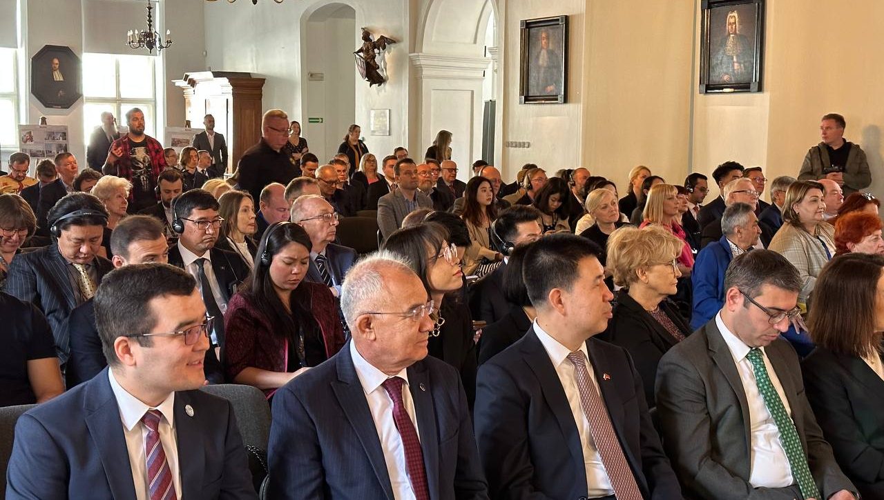 Torun shahrida o‘tkazilgan 10-Xalqaro Osiyo kongressida O‘zbekiston vakili ishtirok etdi