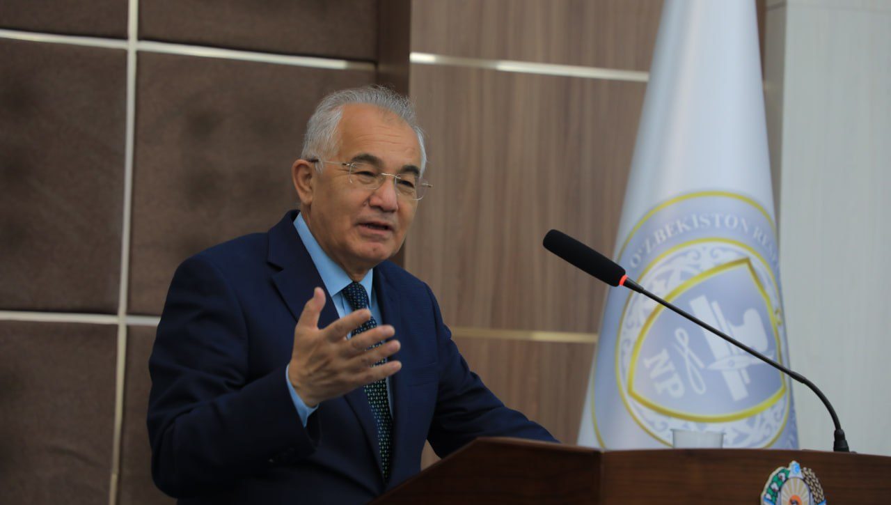 Notariuslarning Milliy kongressida akademik Akmal Saidov ma’ruza qildi