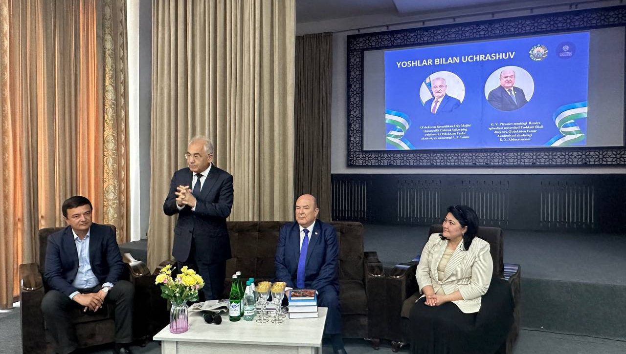 Zangiotada akademiklar va yoshlar uchrashuvi o‘tkazildi