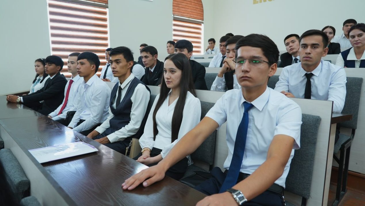 AKADEMIK VA YOSHLAR UCHRASHUVI