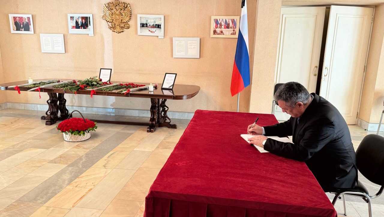 O‘zbekiston Respublikasi Oliy Majlisi Qonunchilik palatasi Spikeri Nuriddin Ismoilov boshchiligidagi parlament a’zolari “Krokus Siti Xoll” konsert zalida sodir etilgan terakt munosabati bilan Rossiyaning Toshkentdagi elchixonasiga tashrif buyurib, Rossiya xalqiga ta’ziya bildirdi