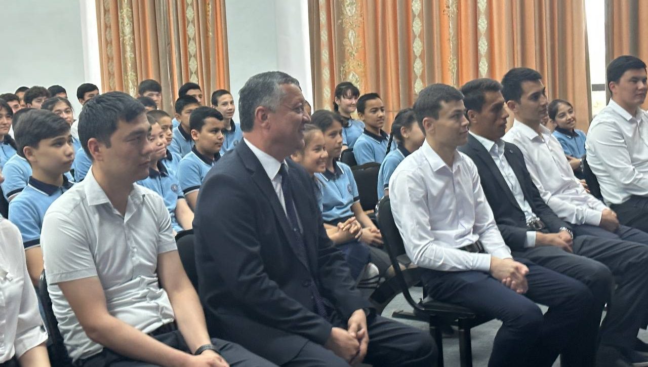 Zangiotada akademiklar va yoshlar uchrashuvi o‘tkazildi