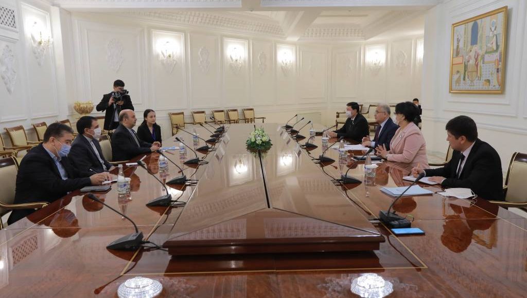 A.Saidov Parlament Assambleyasi Bosh kotibi Muxammad Rezo Majidiy bilan uchrashdi