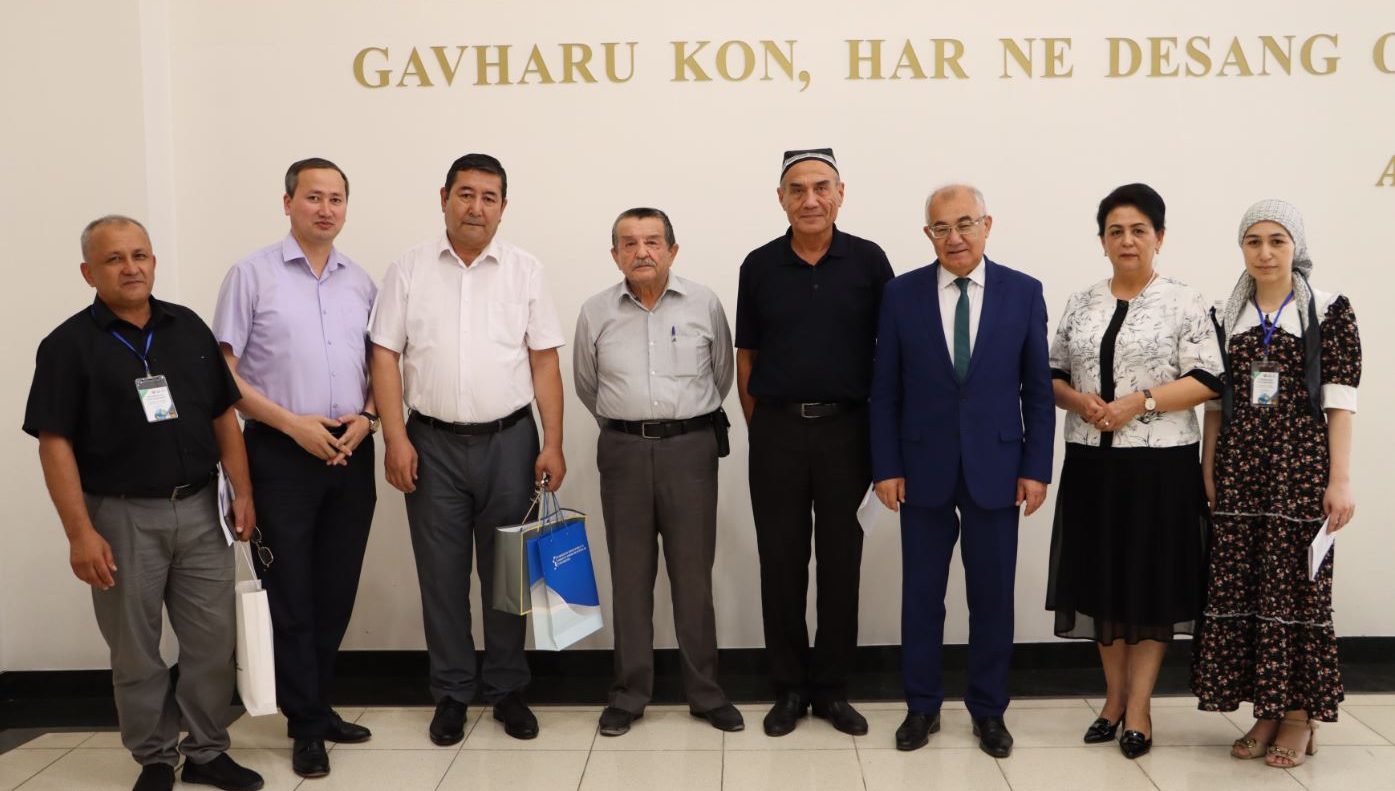 SHARQ-U GʻARB: NAVOIY VA GYOTE