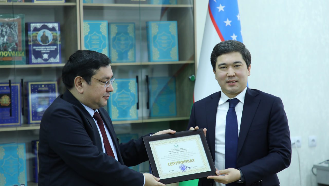 Inson huquqlariga oid adabiyotlar taqdim etildi