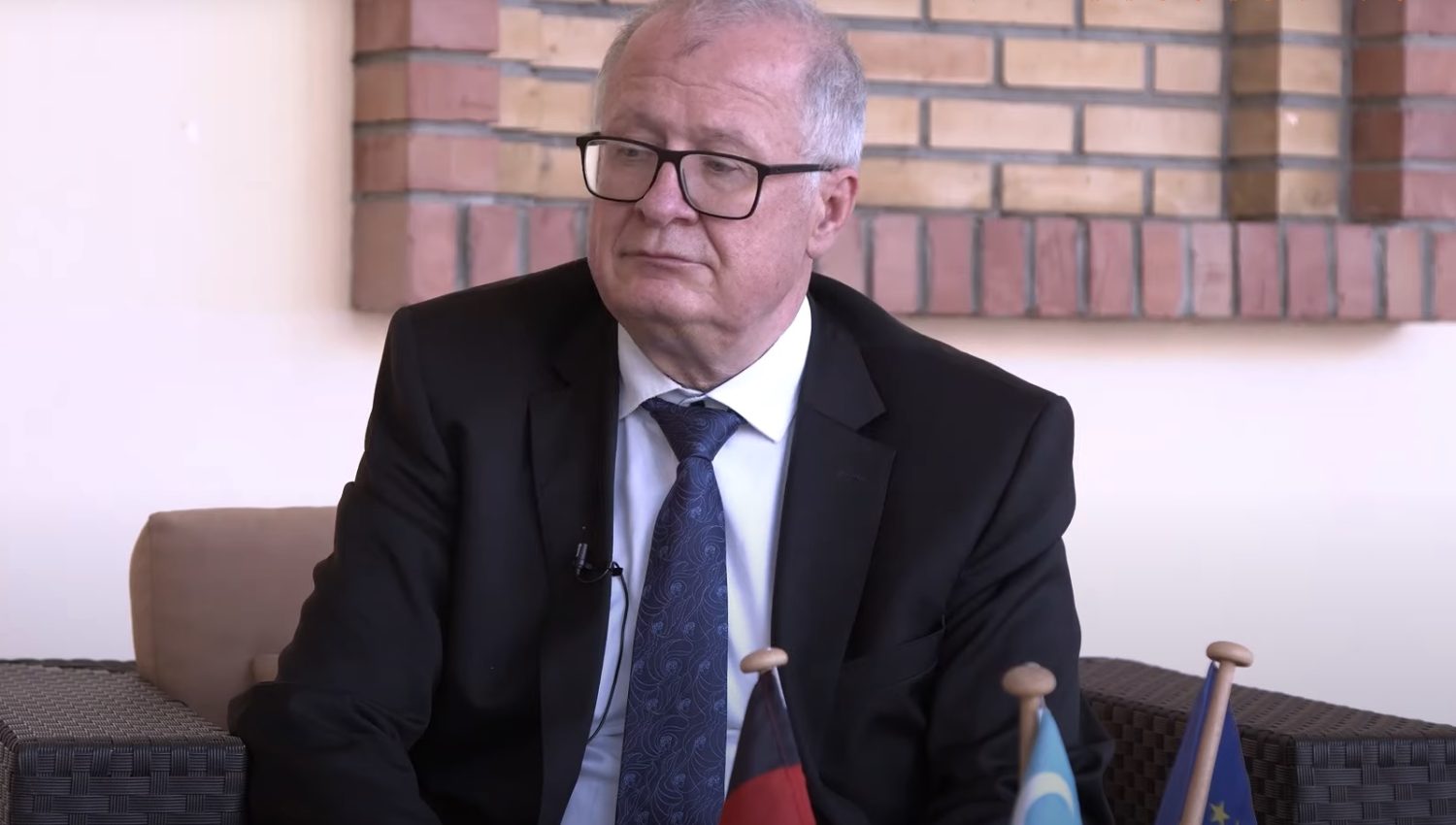 Afg'oniston, siyosat, iqtisodiyot. Mintaqadagi vaziyat. Germaniya elchisi bilan suhbat.