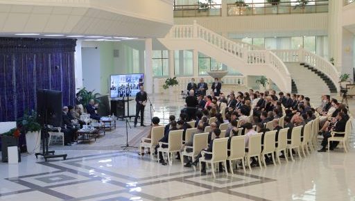 Abdulla Oripov tavalludining 80 yilligiga bag'ishlangan xotira tadbiridan fotoreportaj