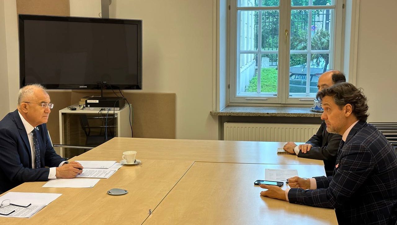 Akmal Saidov Varshavada YeXHT Demokratik institutlar va inson huquqlari bo‘yicha byurosi direktori bilan uchrashdi