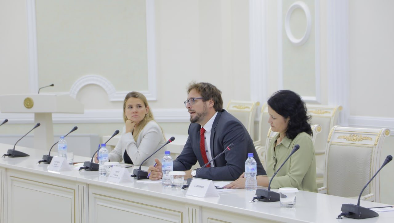 Xorijlik delegatsiya a’zolari Konstitutsiyaviy komissiya faoliyati bilan yaqindan tanishdi