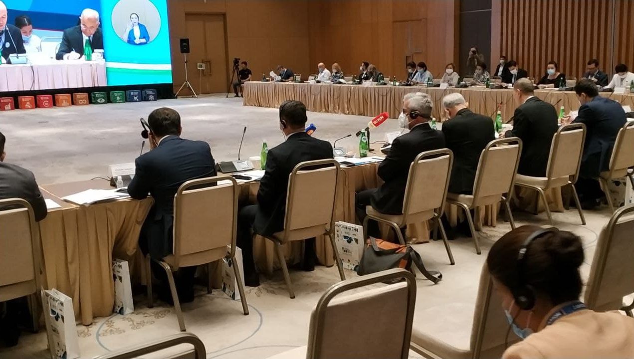 BUTUNJAHON KONFERENTSIYASINING BIRINCHI KUNI: O'zbekistonning yoshlar huquqlarini ta'minlash ishiga sodiqligi e'tirof etildi
