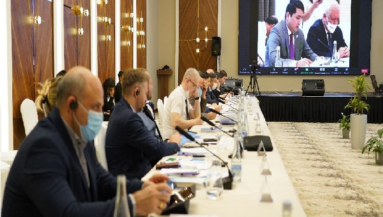 “Fuqarolik jamiyati institutlari va saylov” (Xalqaro davra suhbati jarayonlaridan fotoreportaj)