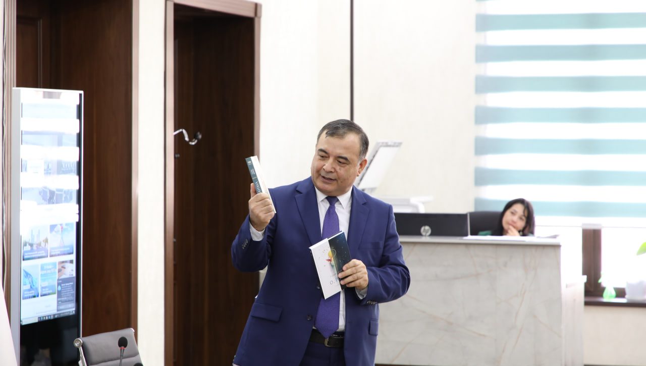 Inson huquqlari uyida yangi kitoblar taqdimoti
