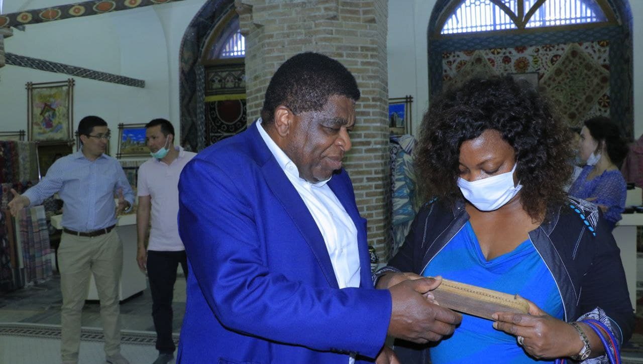 Parlamentlararo Ittifoq Bosh kotibi Martin Chungong boshchiligidagi delegatsiya a'zolari Samarqand shahriga keldi