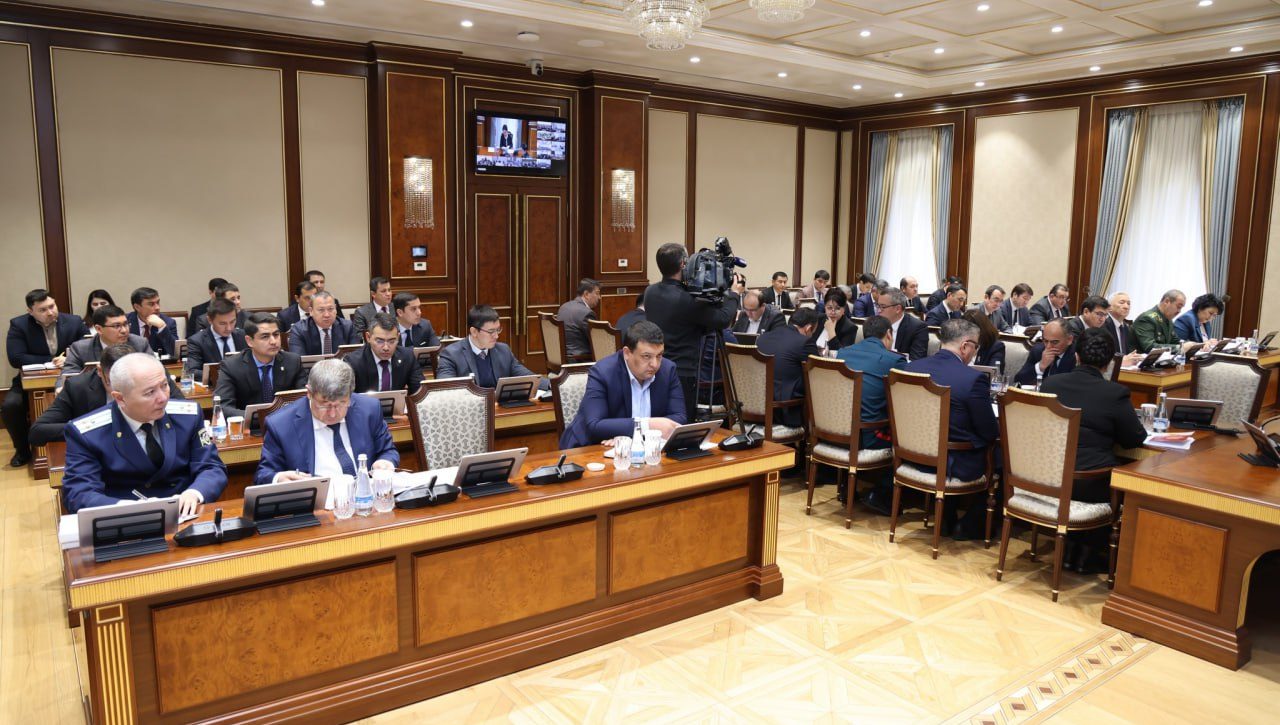 Senatda xalqaro reyting va indekslar bilan ishlash holati muhokama qilindi
