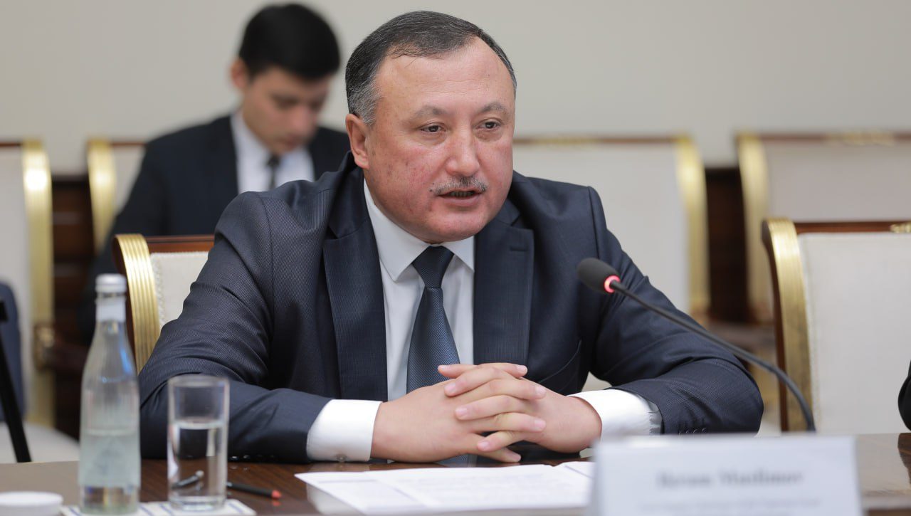 Oliy sud raisining birinchi o‘rinbosari Ikrom Muslimov Inson huquqlarini o‘rganish bo‘yicha Xitoy jamiyati Doimiy qo‘mitasi raisining o‘rinbosari Tsyan Tsyanguo boshchiligidagi delegatsiya bilan uchrashdi