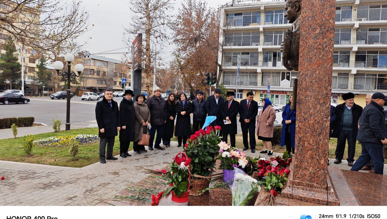 CHINGIZ AYTMATOV XOTIRASIGA EHTIROM