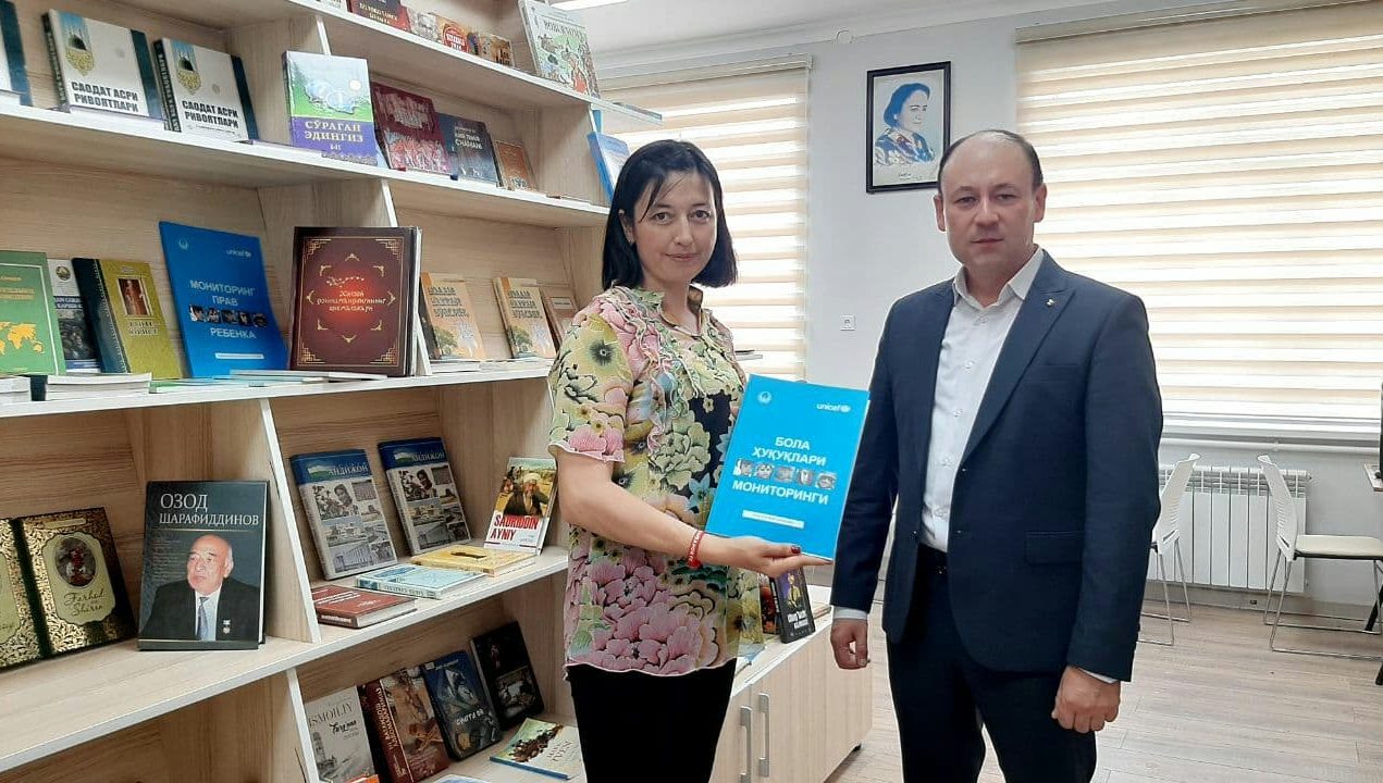 Milliy markaz tomonidan Mehribonlik uyiga kitoblar topshirildi