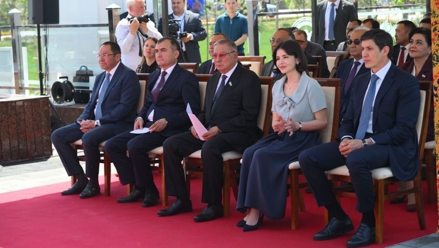 Qarshi shahrida zamonaviy Suv sporti saroyi foydalanishga topshirildi