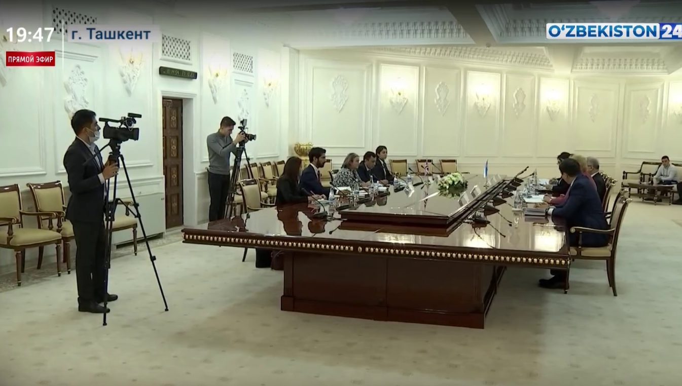 Oliy Majlis Qonunchilik palatasida Britaniya parlamenti Lordlar palatasi a’zosi bilan uchrashuv