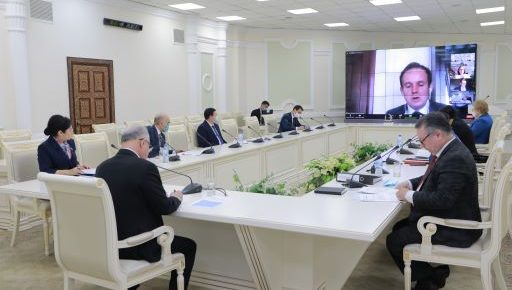 Inson huquqlari bo'yicha xalqaro majburiyatlarning bajarilishini nazorat qilishda parlamentlar roli